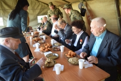 Солдатская  каша с ароматными баурсаками  и любимая «Катюша»