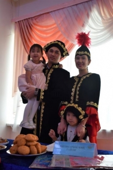 Родина начинается с семьи