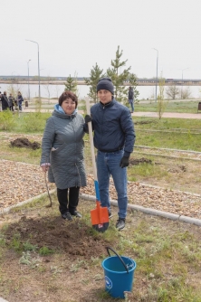 Пополнение на Аллее Дружбы