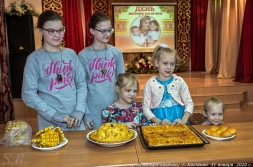 И пирог испечет, и кашей накормит, и медведя обезвредит…