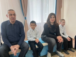 Алғыс айту күні қарсаңында Қостанай облысының әзірбайжан қауымы ҚХА-ның «Қайырымдылық керуені» республикалық акциясы аясында қайырымдылық көмек көрсету бойынша «Қоржын» республикалық акциясын қолдады.