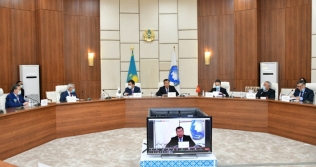 Елордада «Манас» эпосының қазақ тіліндегі нұсқасы мен Абай шығармаларының қырғыз тіліндегі академиялық басылымының тұсаукесері өтті 