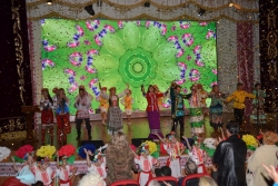 Вареники, песни и пляски