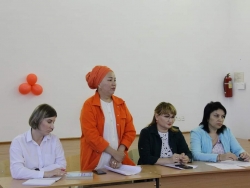 Уделить внимание матерям