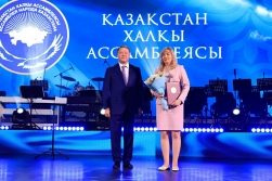 Государственные награды ко Дню Республики