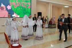 Ұлттық дәстүрлер рухымен…