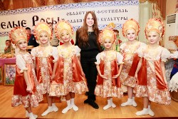 На первом областном фестивале славянской культуры в Костанае зрителей удивил номер с танцующим медведем