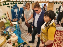 С теплым приветом от соотечественников