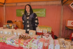 Казахская посуда, турецкие сладости, корейская косметика…