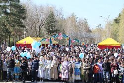 Песнями и выставками отметили костанайцы День единства народа Казахстана