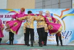 С национальным колоритом