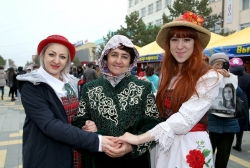 С национальным колоритом