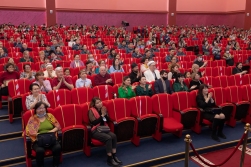 Әрқайсысына алғыспен…